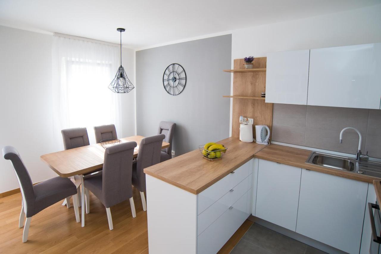 Rafael Apartment *